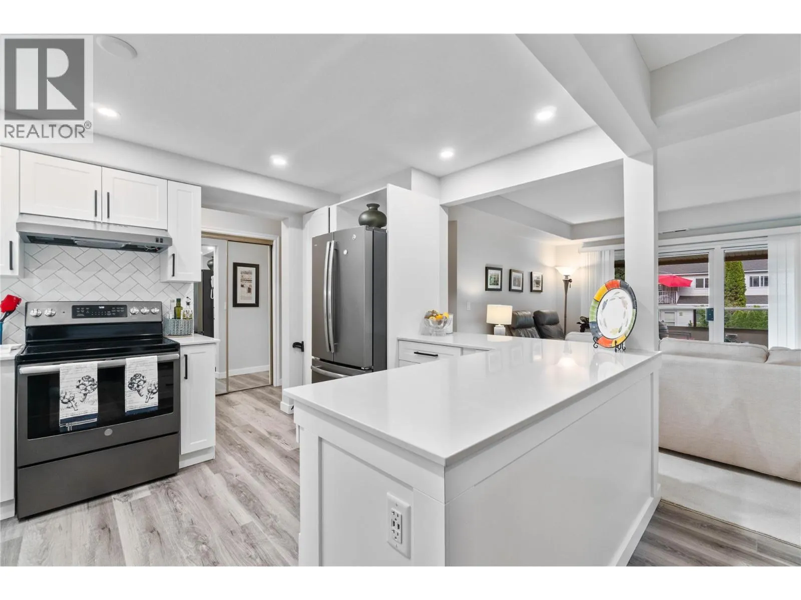 3335 Richter Street Unit# 213