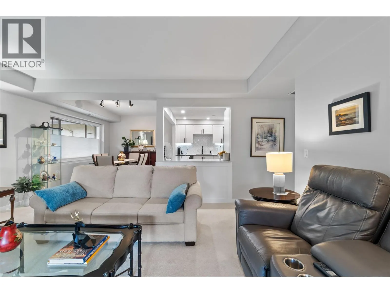 3335 Richter Street Unit# 213