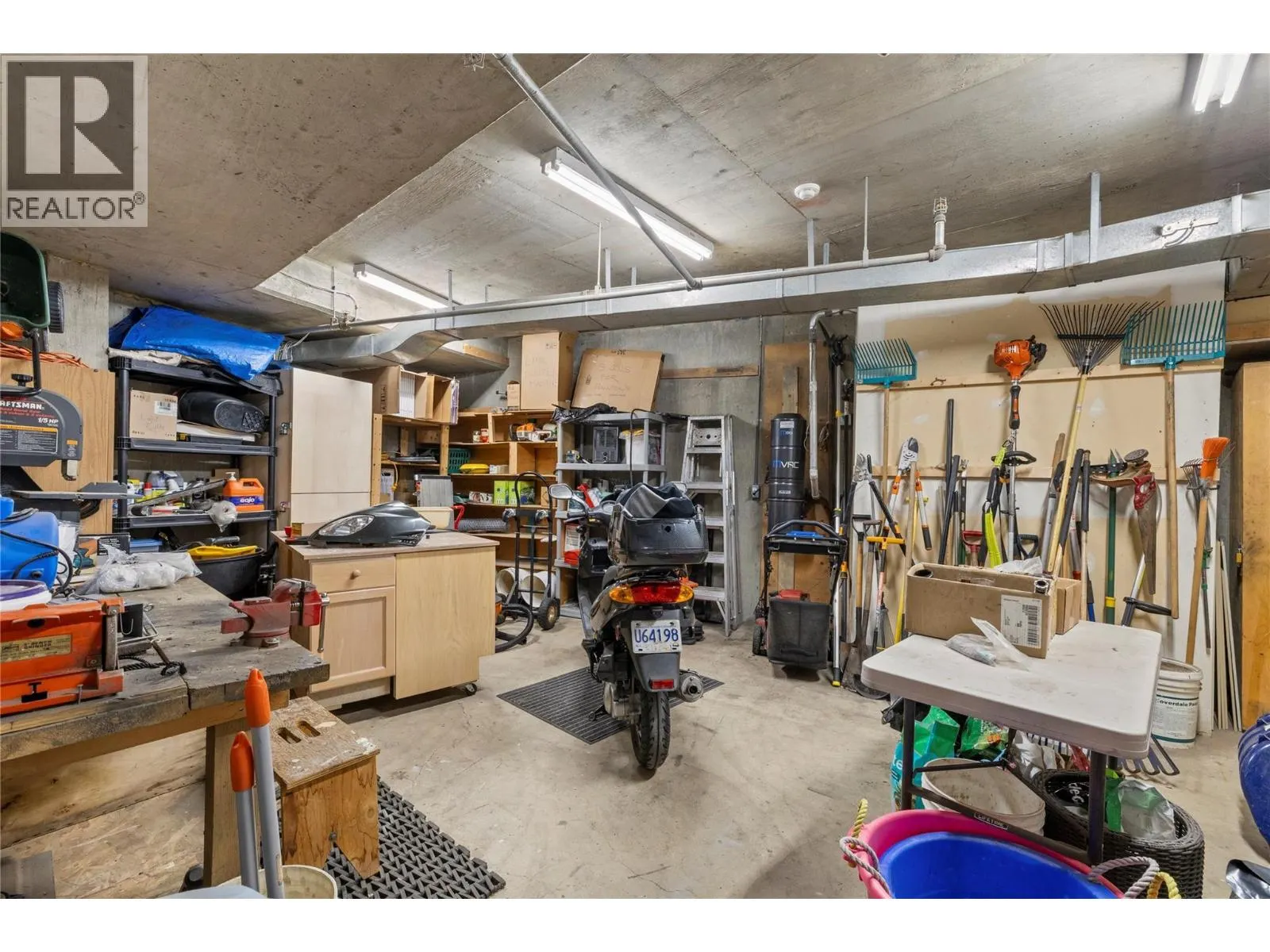 3335 Richter Street Unit# 213