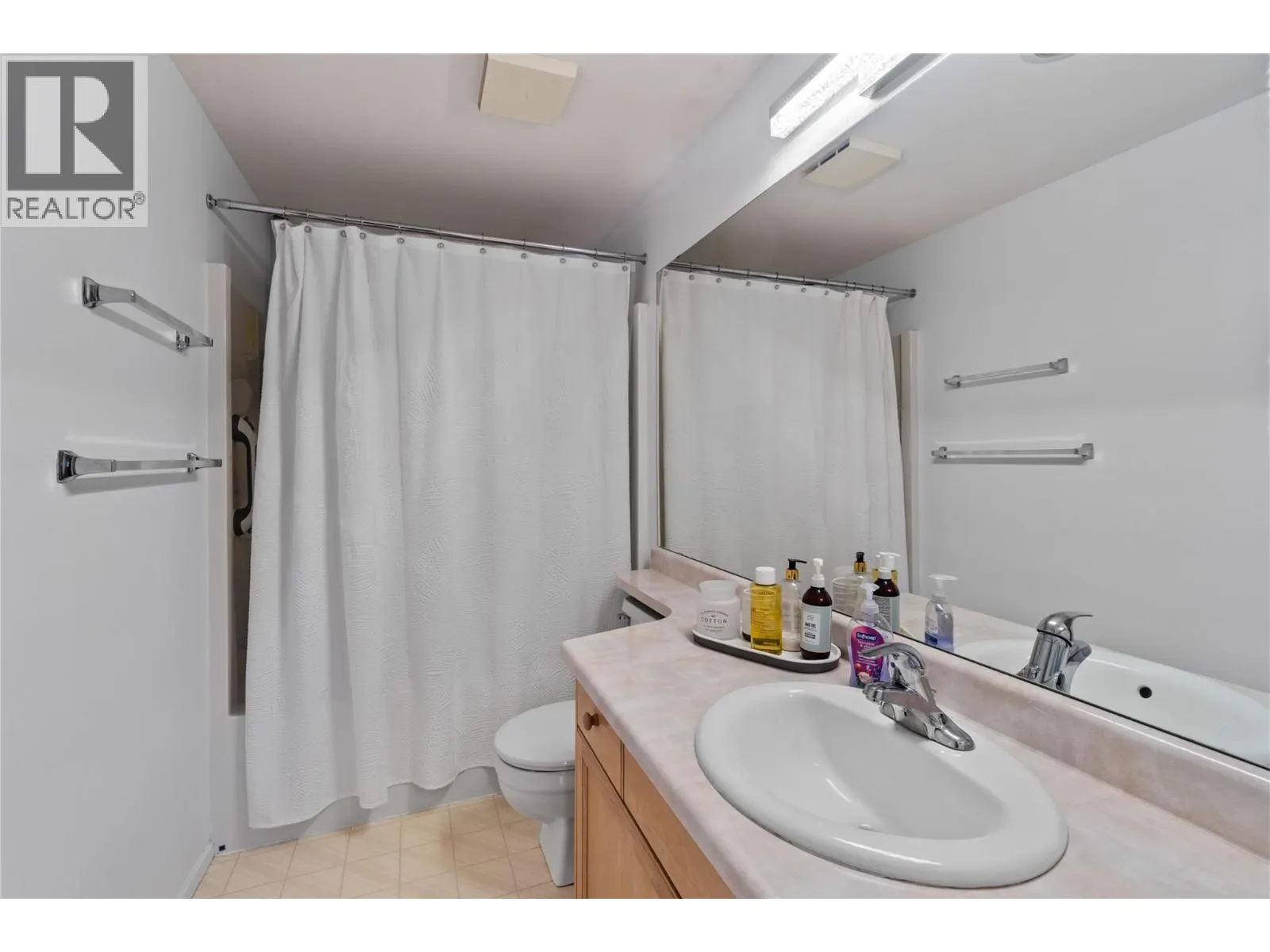 3335 Richter Street Unit# 213