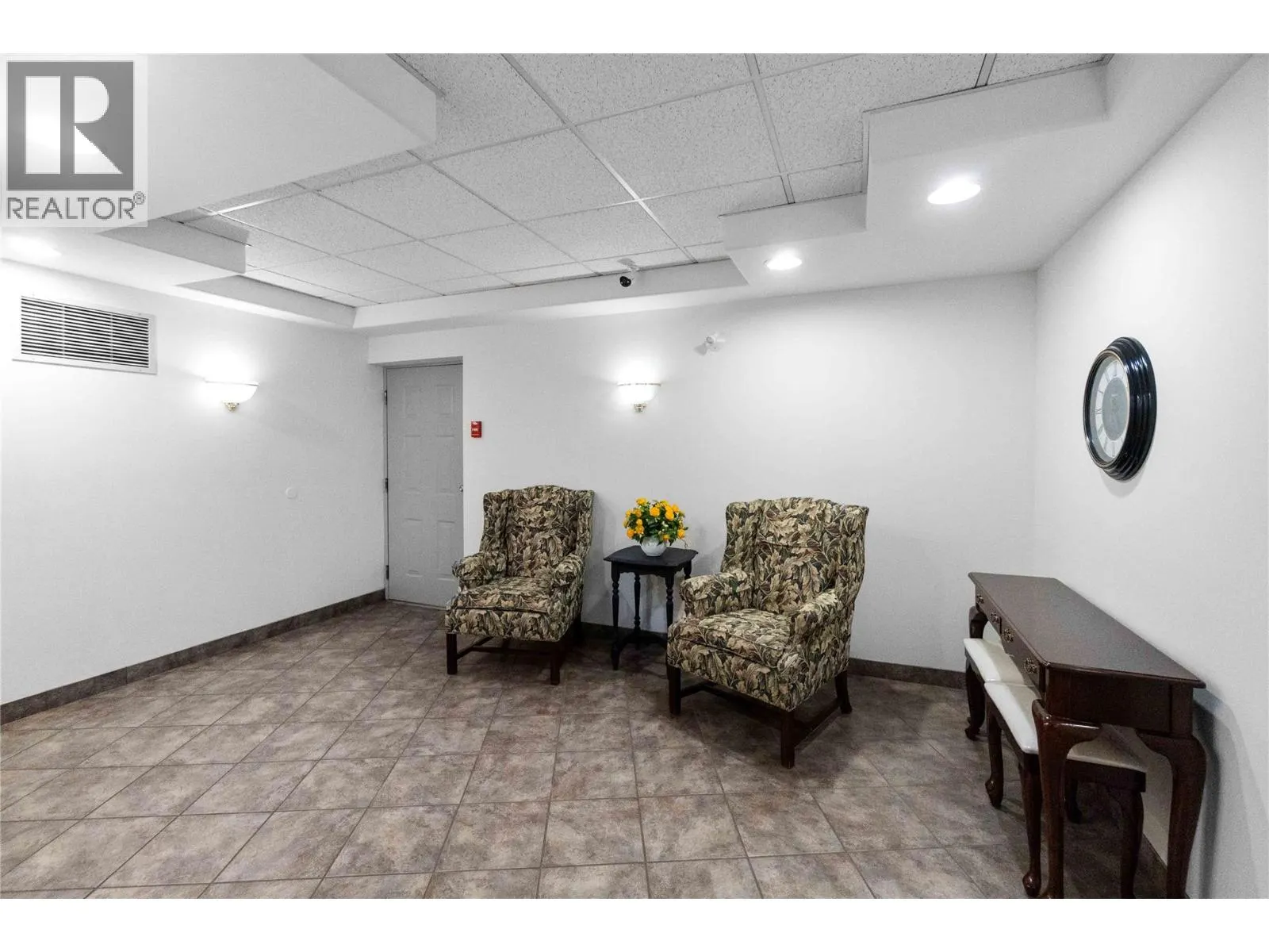 3335 Richter Street Unit# 213