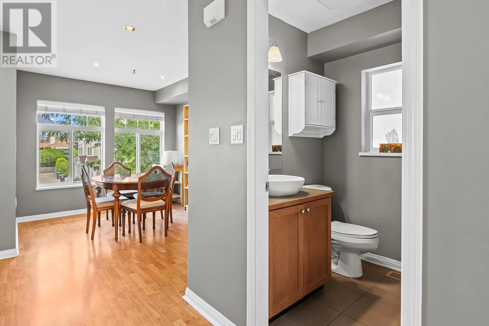 1853 Parkview Crescent Unit# 4