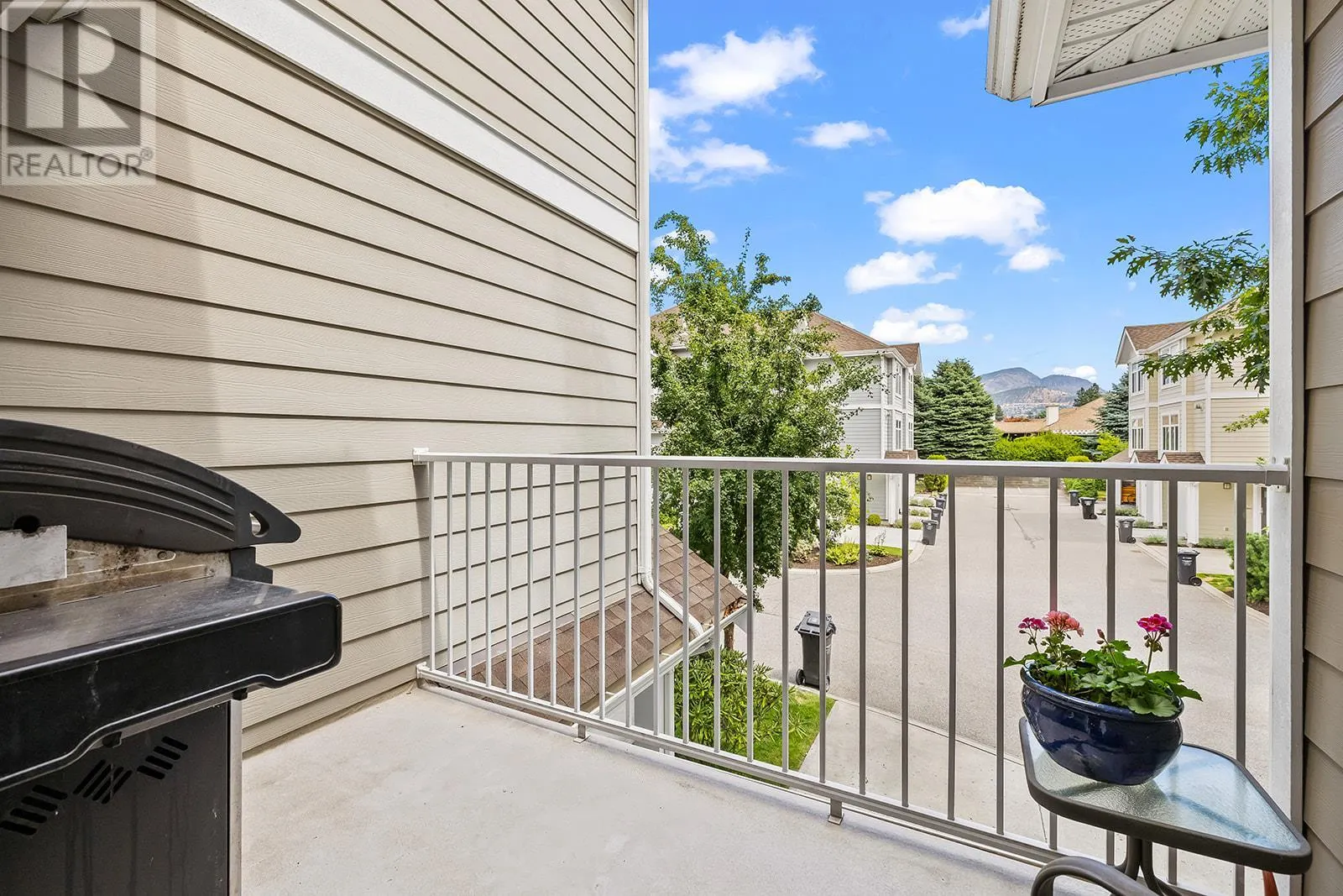1853 Parkview Crescent Unit# 4