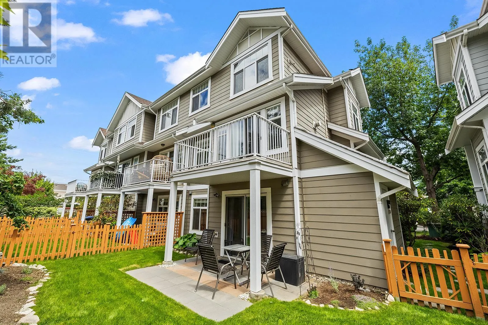 1853 Parkview Crescent Unit# 4
