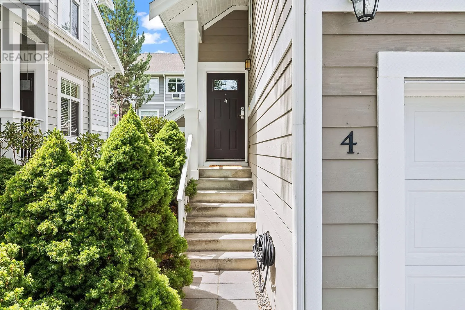 1853 Parkview Crescent Unit# 4