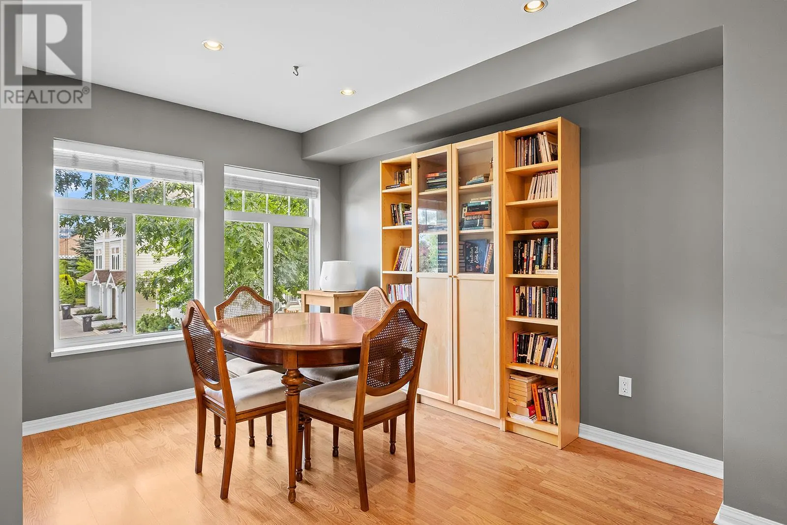 1853 Parkview Crescent Unit# 4