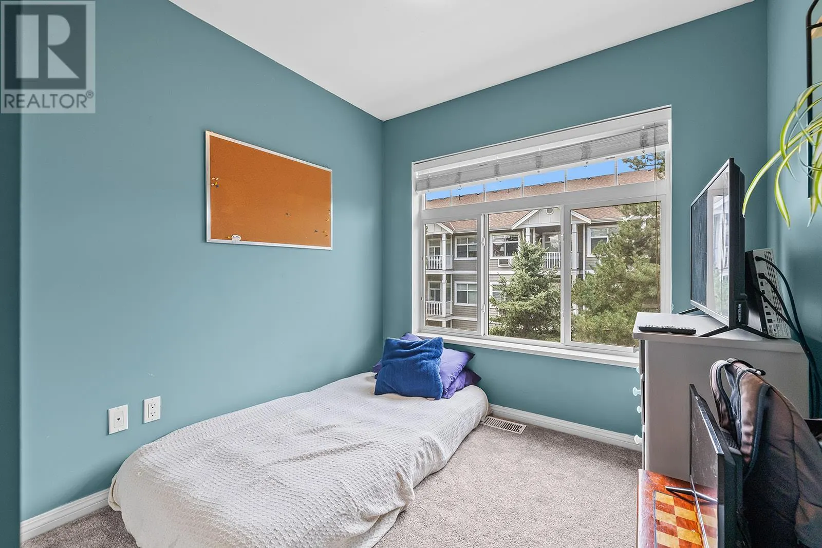 1853 Parkview Crescent Unit# 4