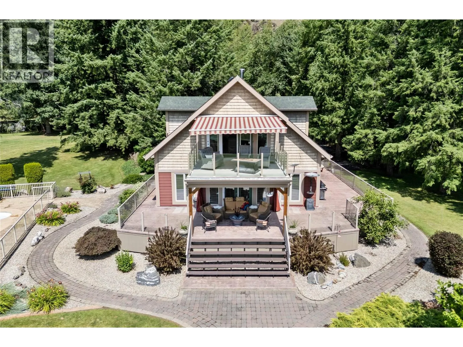 33 Old Town Road