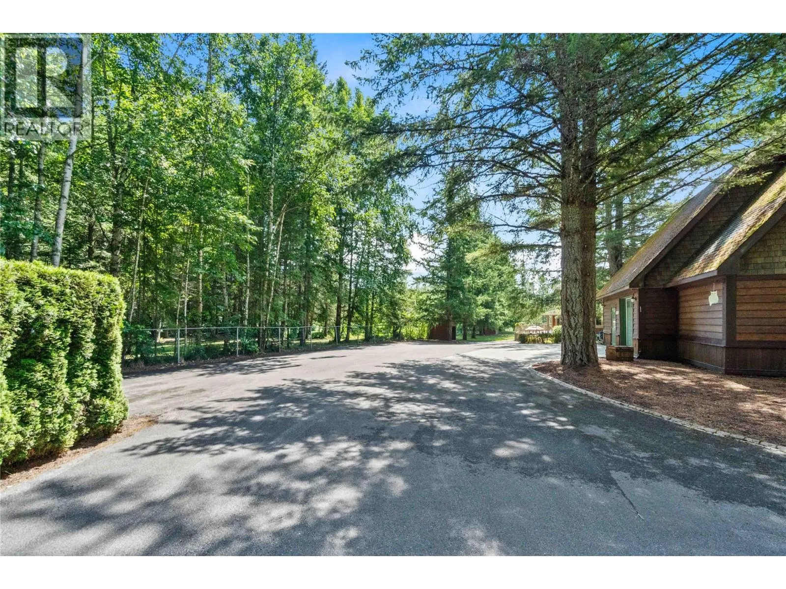 33 Old Town Road
