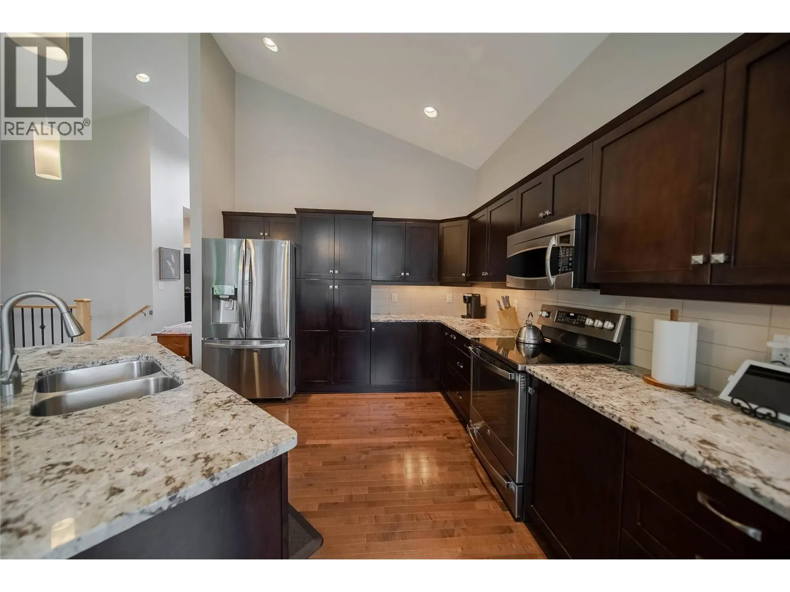 233 BOULDER  NW Creek