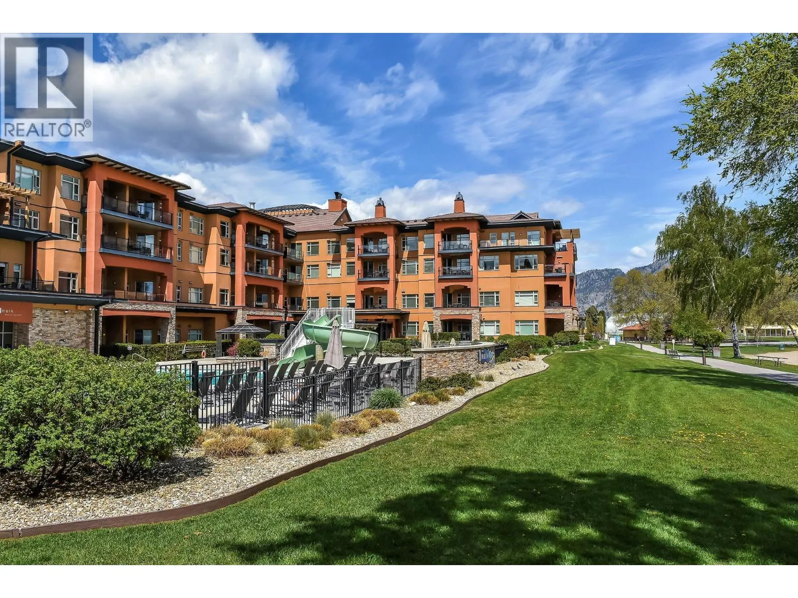15 Park Place Unit# 201