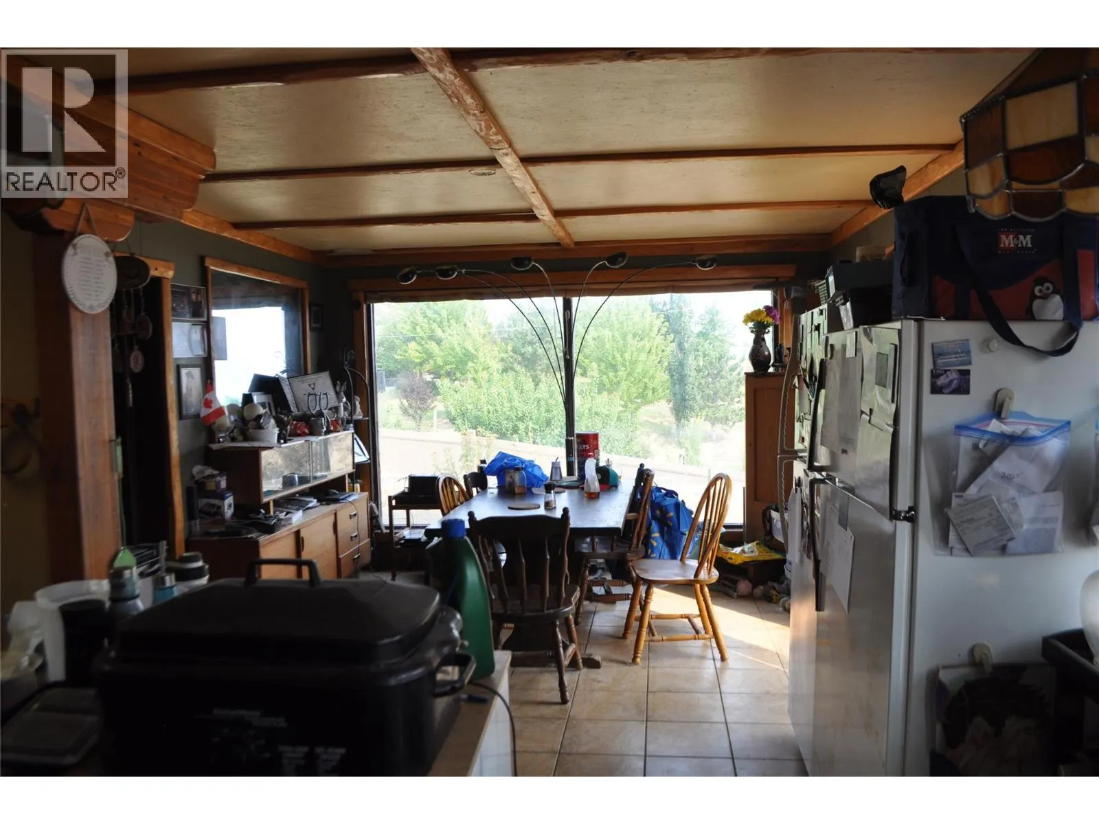 910 Pineview Drive