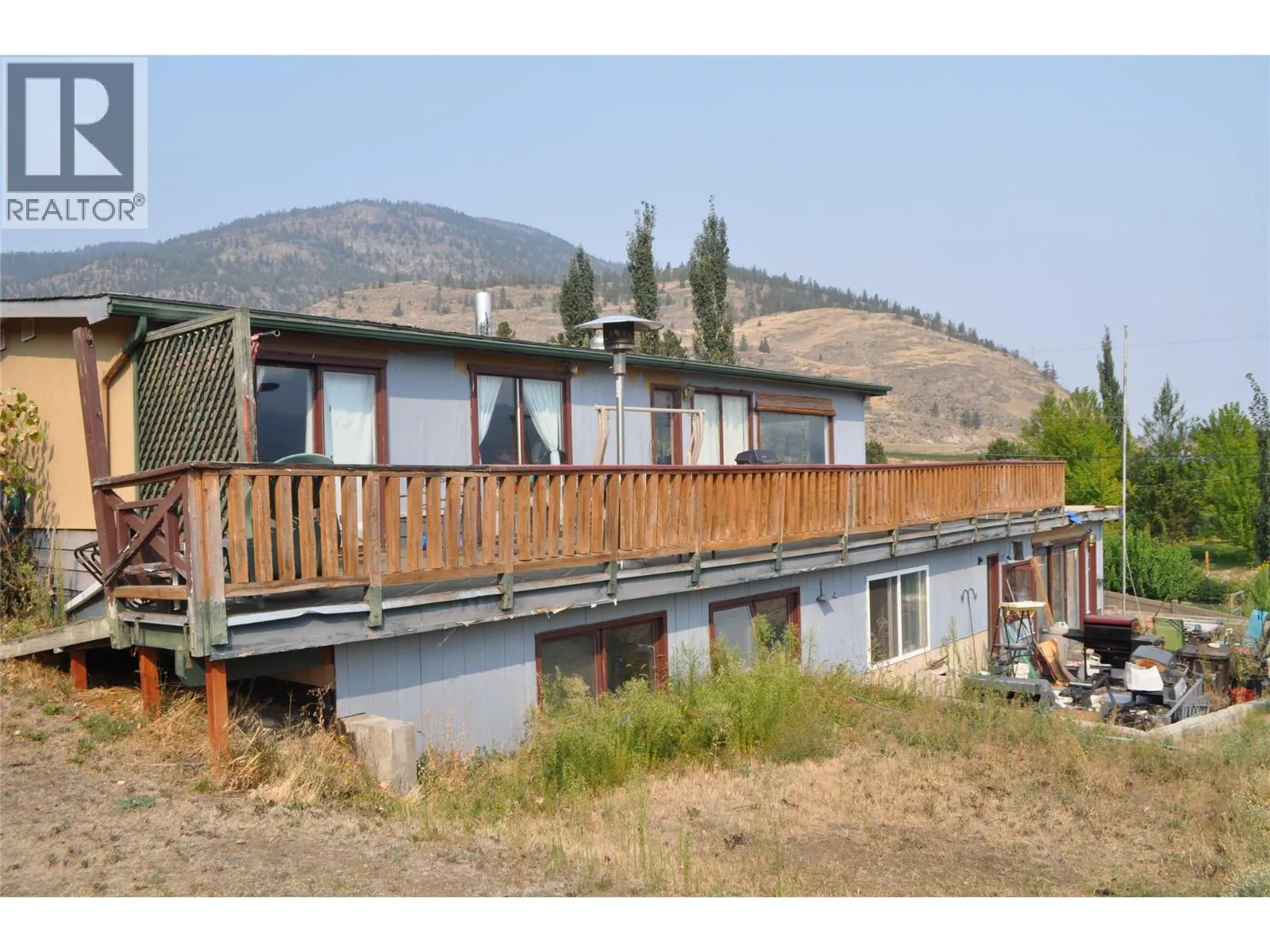 910 Pineview Drive