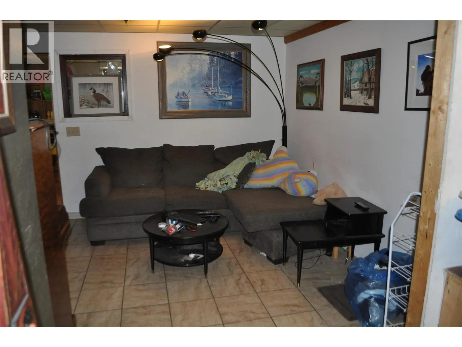 910 Pineview Drive
