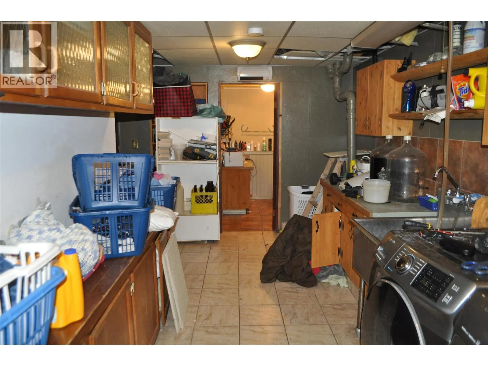 910 Pineview Drive