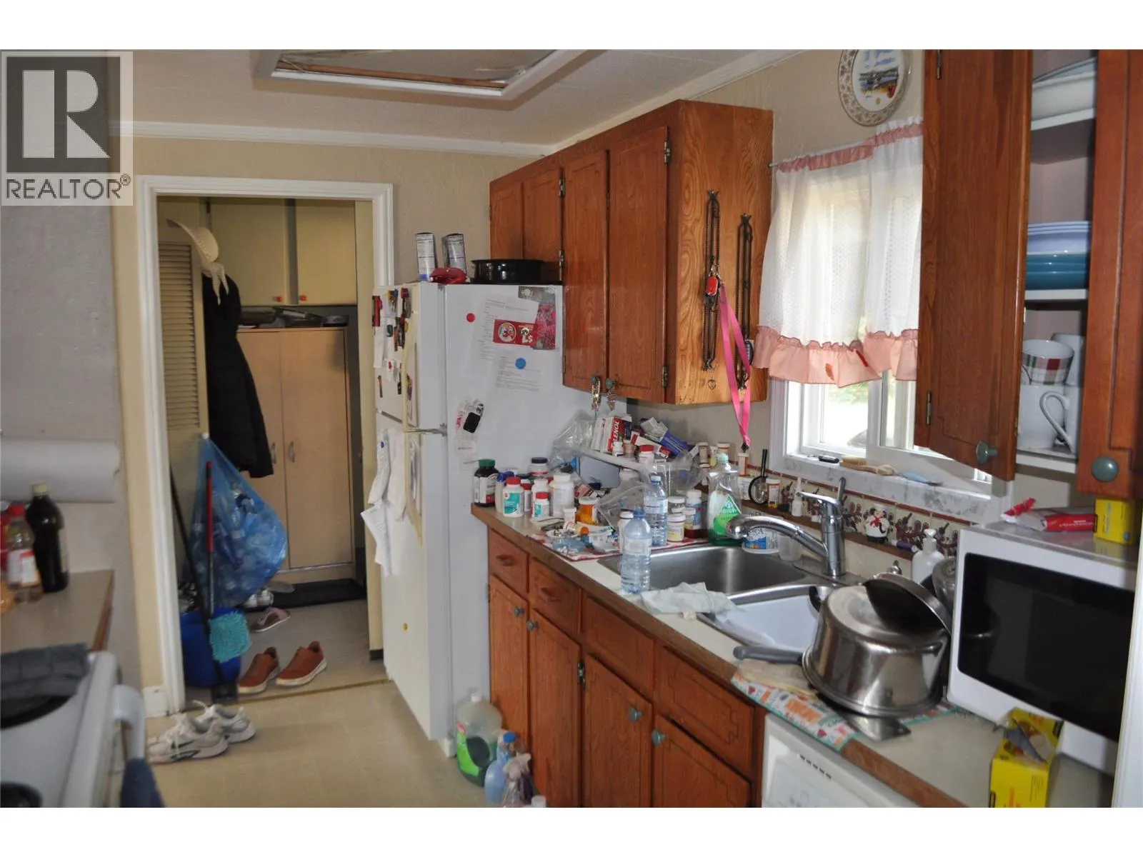 910 Pineview Drive