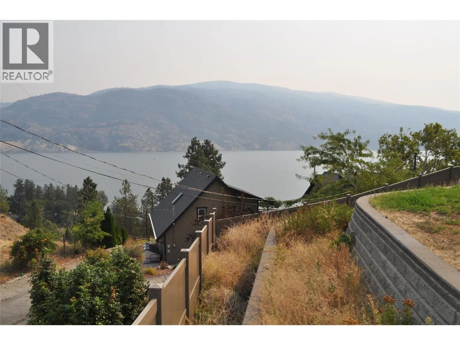 910 Pineview Drive