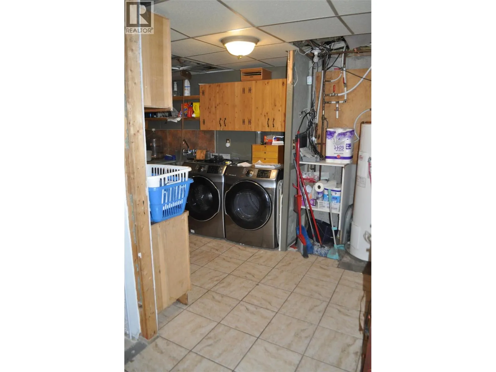 910 Pineview Drive