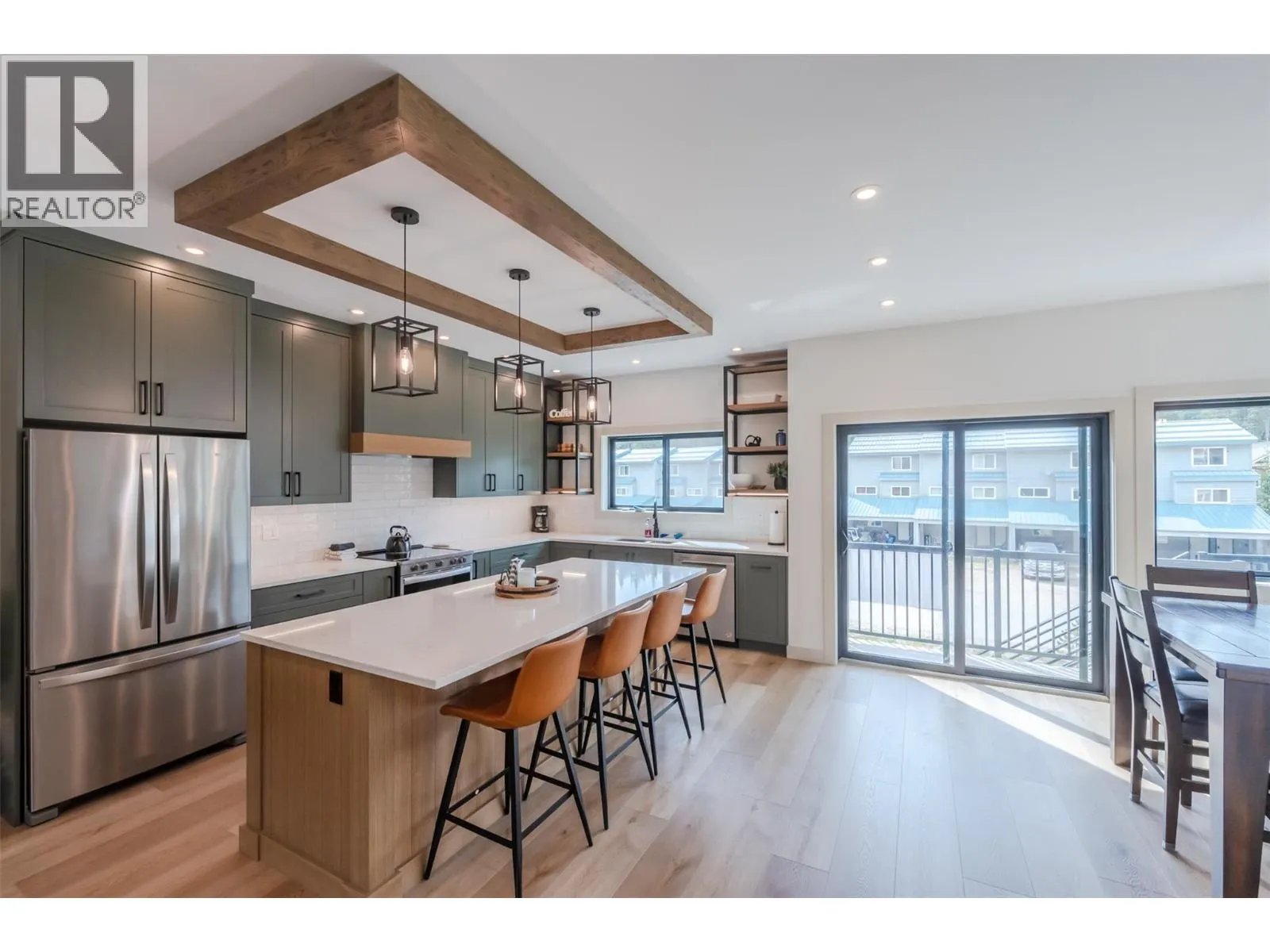 144 CLEARVIEW Crescent Unit# SL2