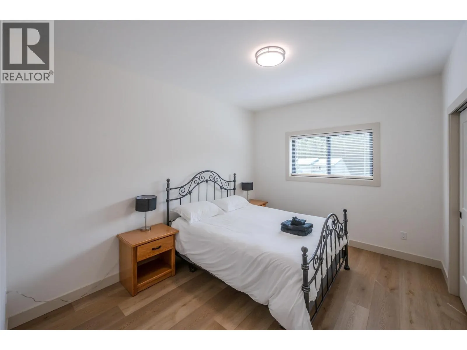 144 CLEARVIEW Crescent Unit# SL2