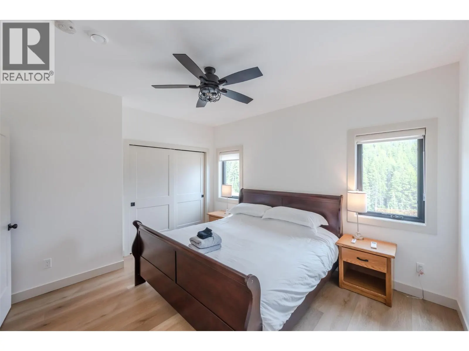 144 CLEARVIEW Crescent Unit# SL2