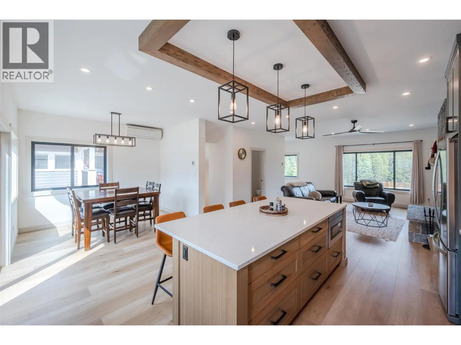 144 CLEARVIEW Crescent Unit# SL2