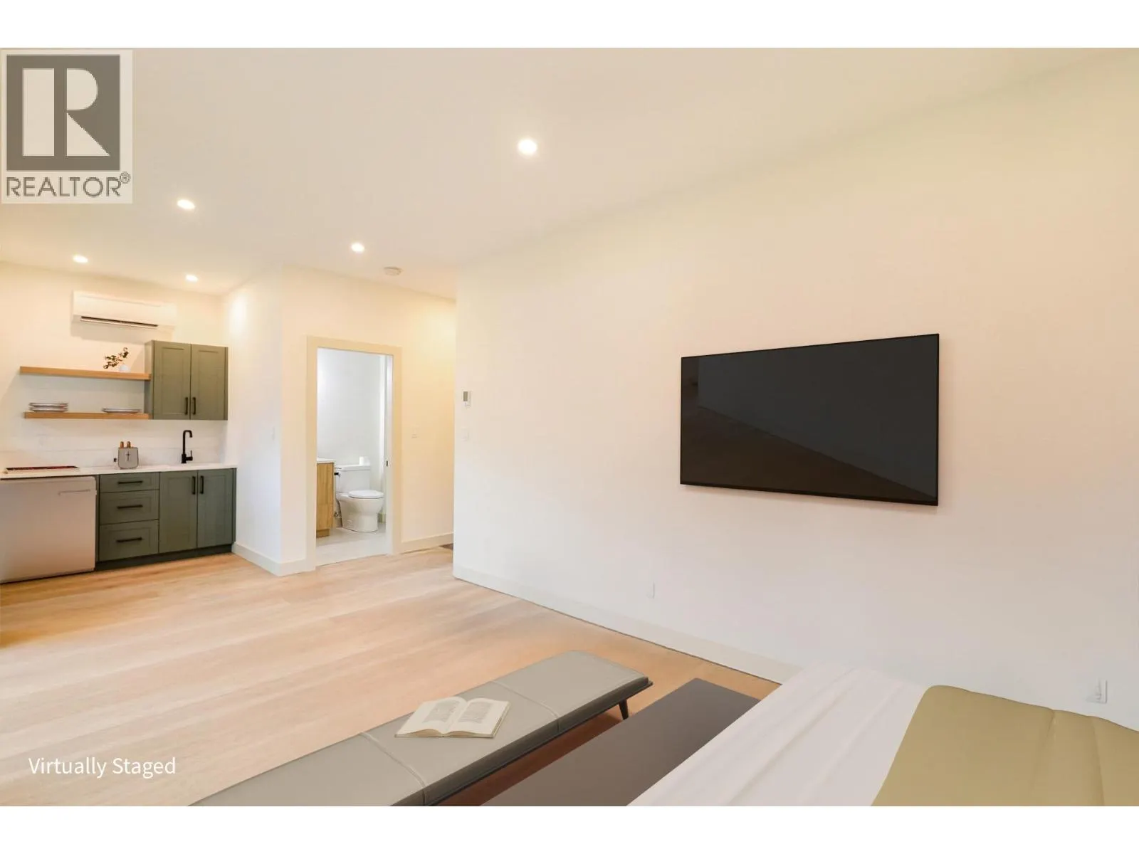 144 CLEARVIEW Crescent Unit# SL2