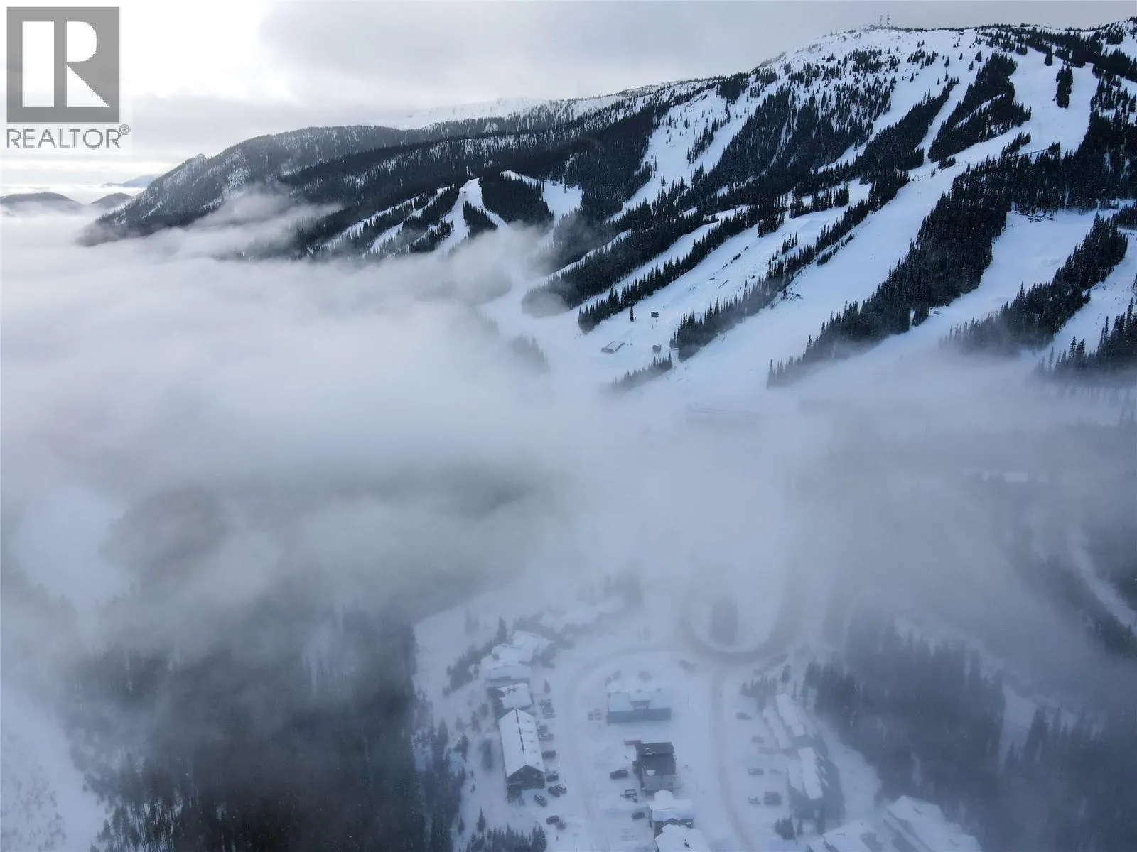 144 CLEARVIEW Crescent Unit# SL2