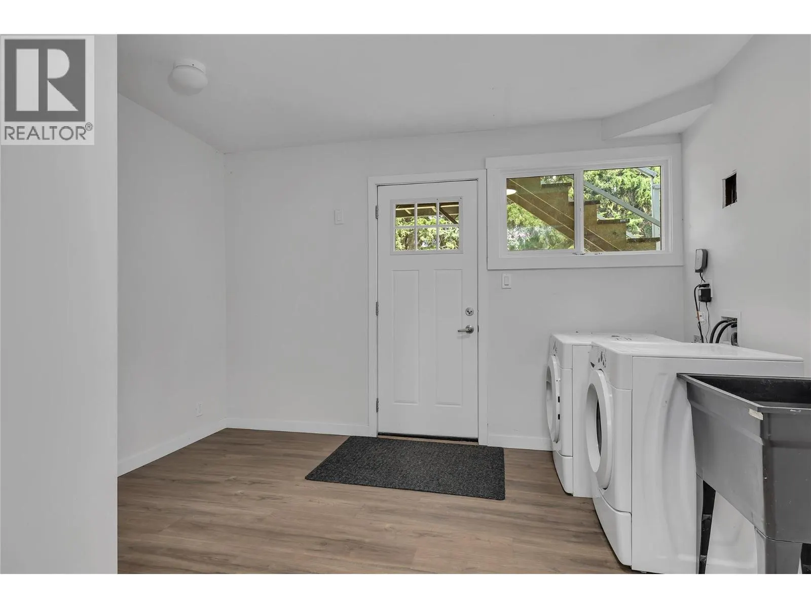1301 Ponderosa Road
