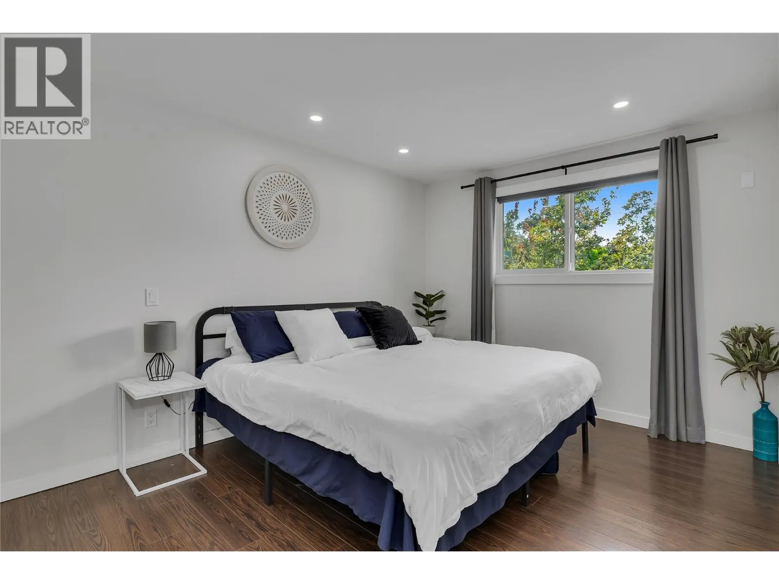 1301 Ponderosa Road