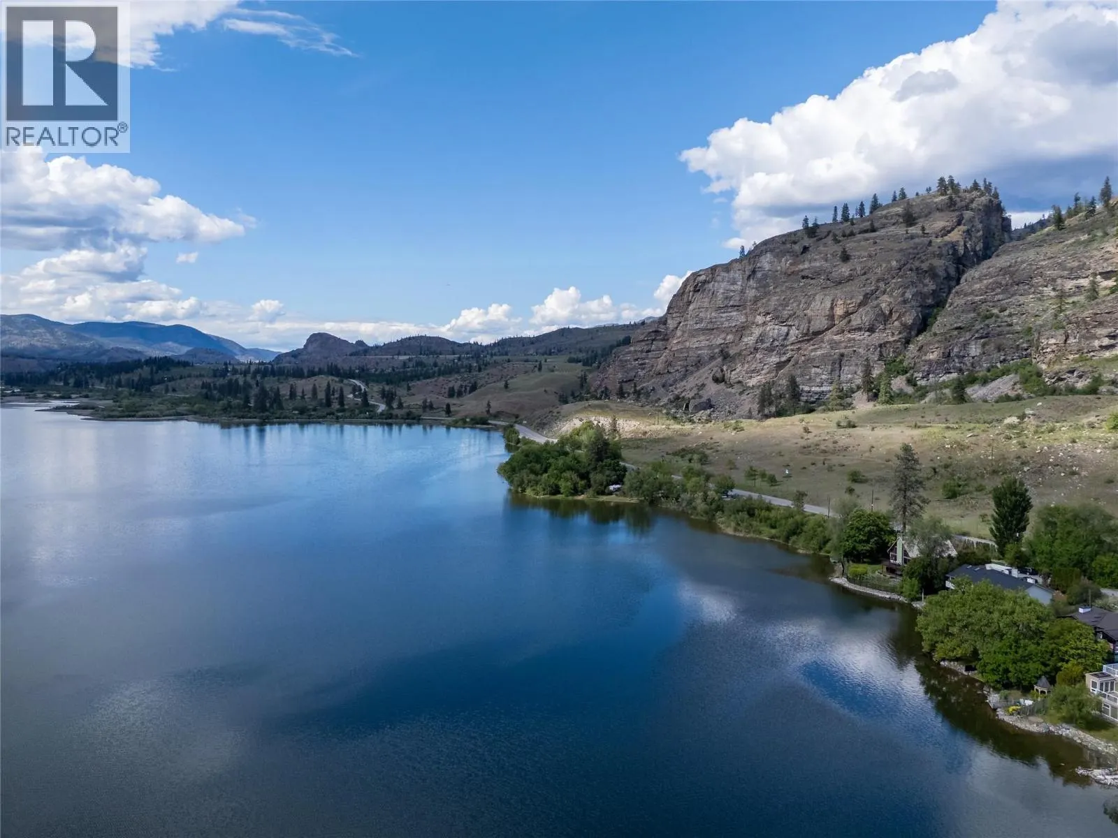 3104 Vaseux Lake Crescent