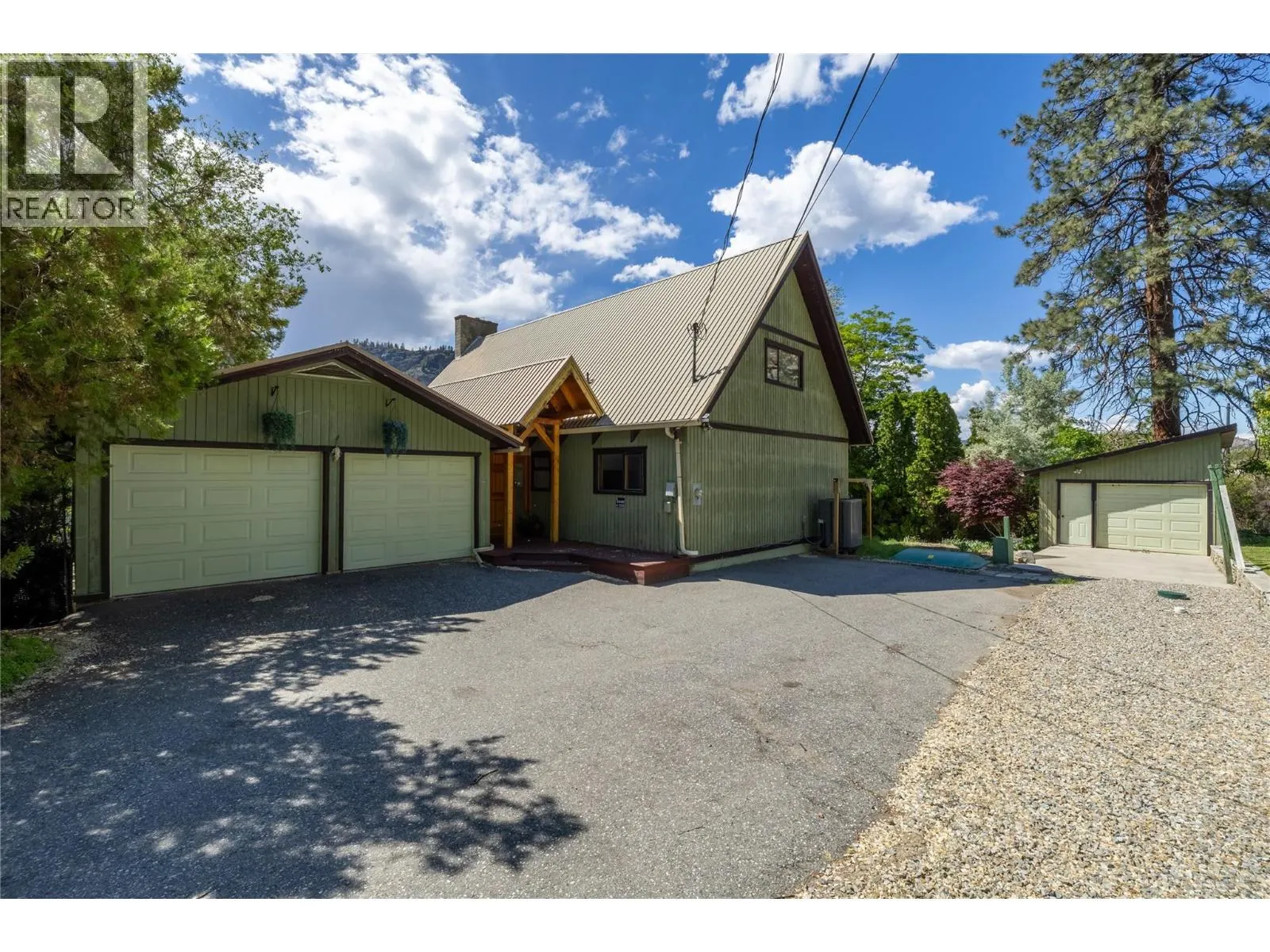 3104 Vaseux Lake Crescent