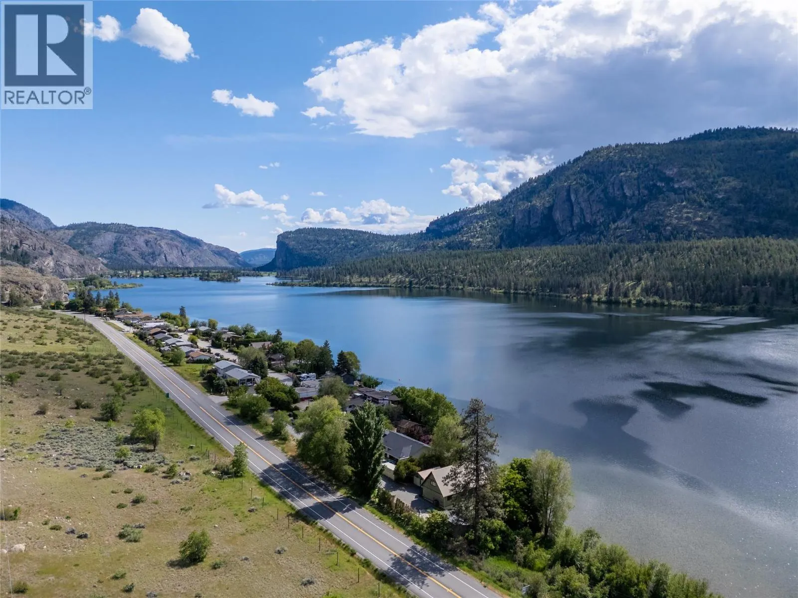 3104 Vaseux Lake Crescent