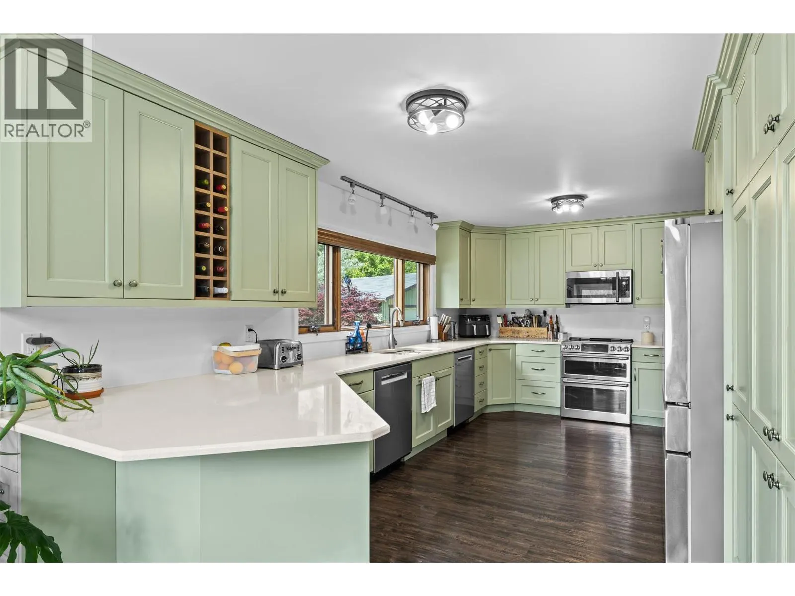 3104 Vaseux Lake Crescent