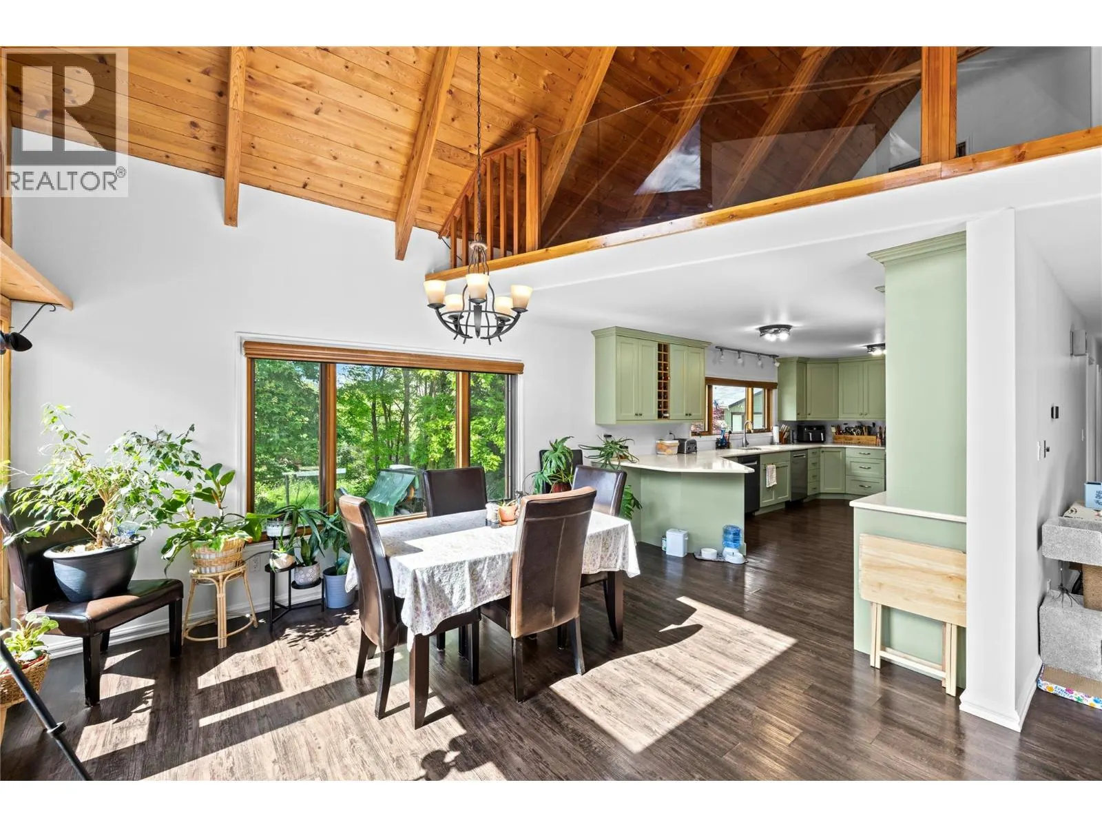 3104 Vaseux Lake Crescent