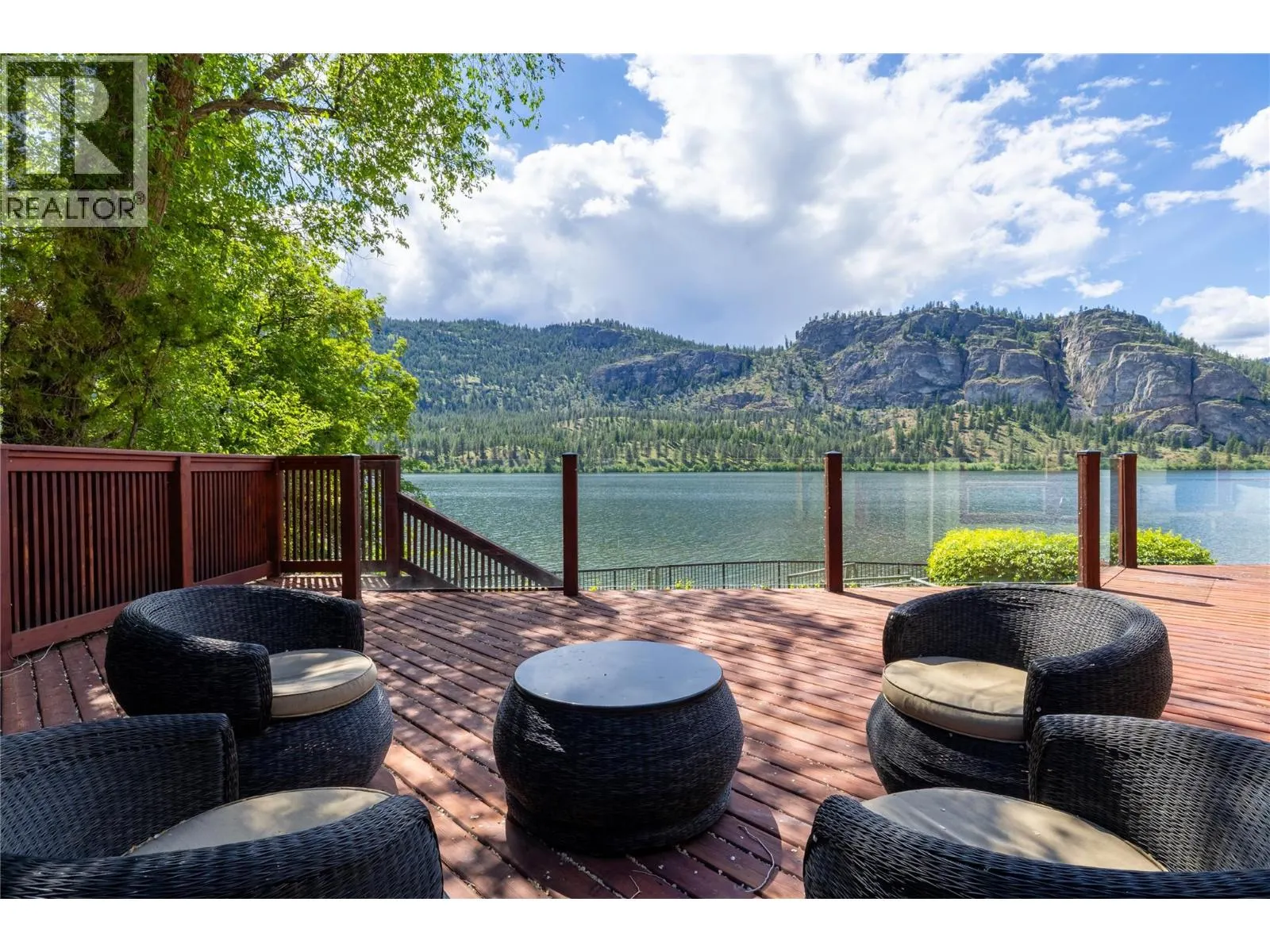 3104 Vaseux Lake Crescent