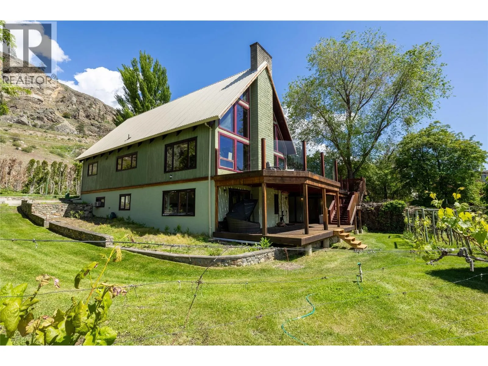 3104 Vaseux Lake Crescent