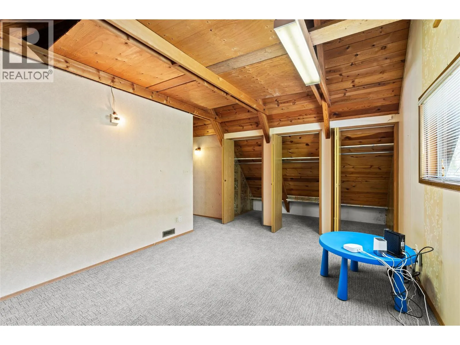 3104 Vaseux Lake Crescent