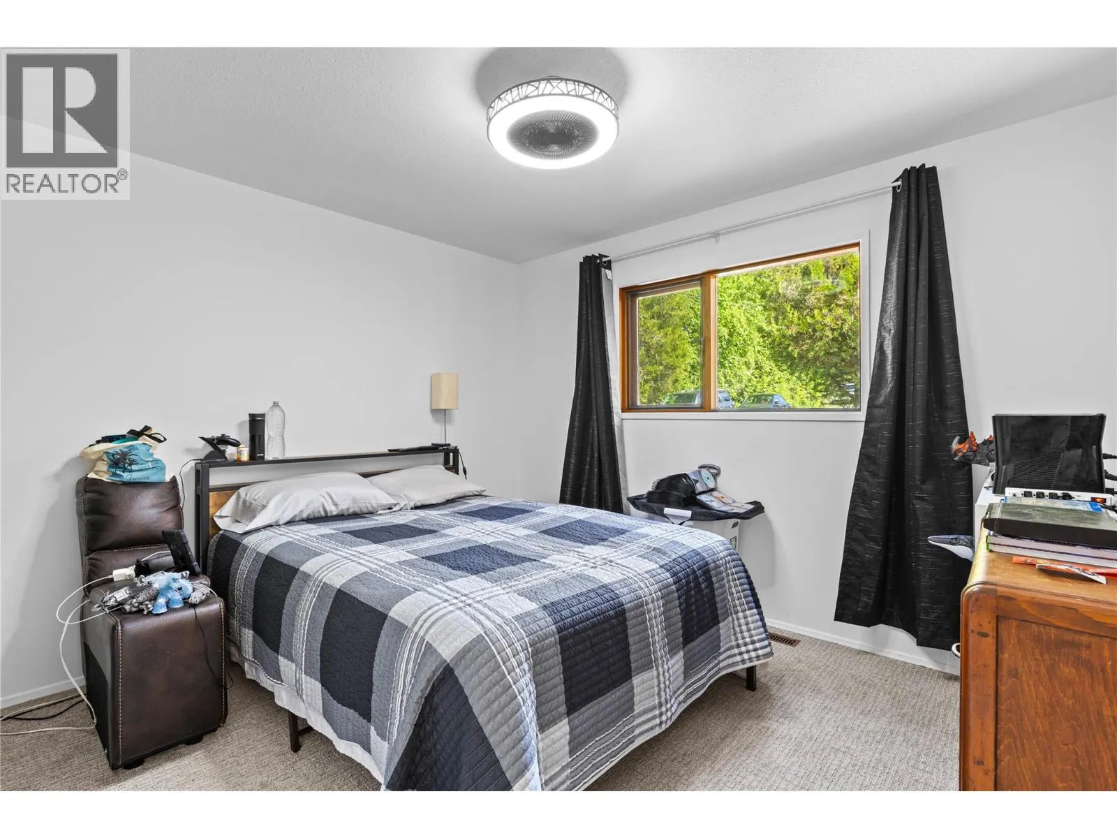 3104 Vaseux Lake Crescent