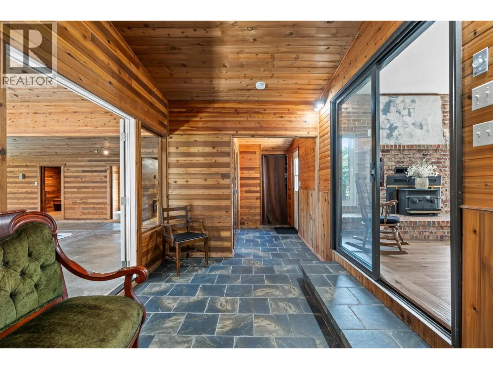 48 Waterside Road