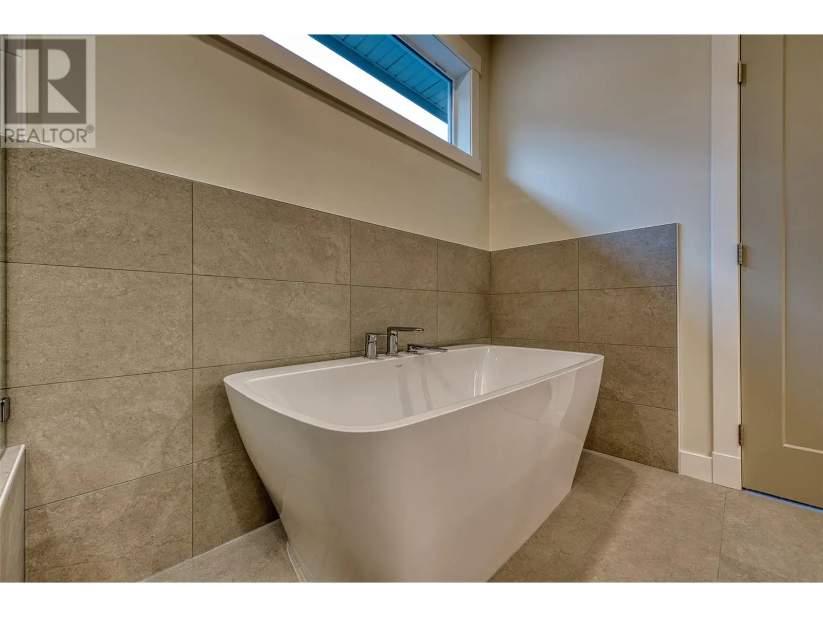7760 Okanagan Landing Road Unit# 121 Lot# 24
