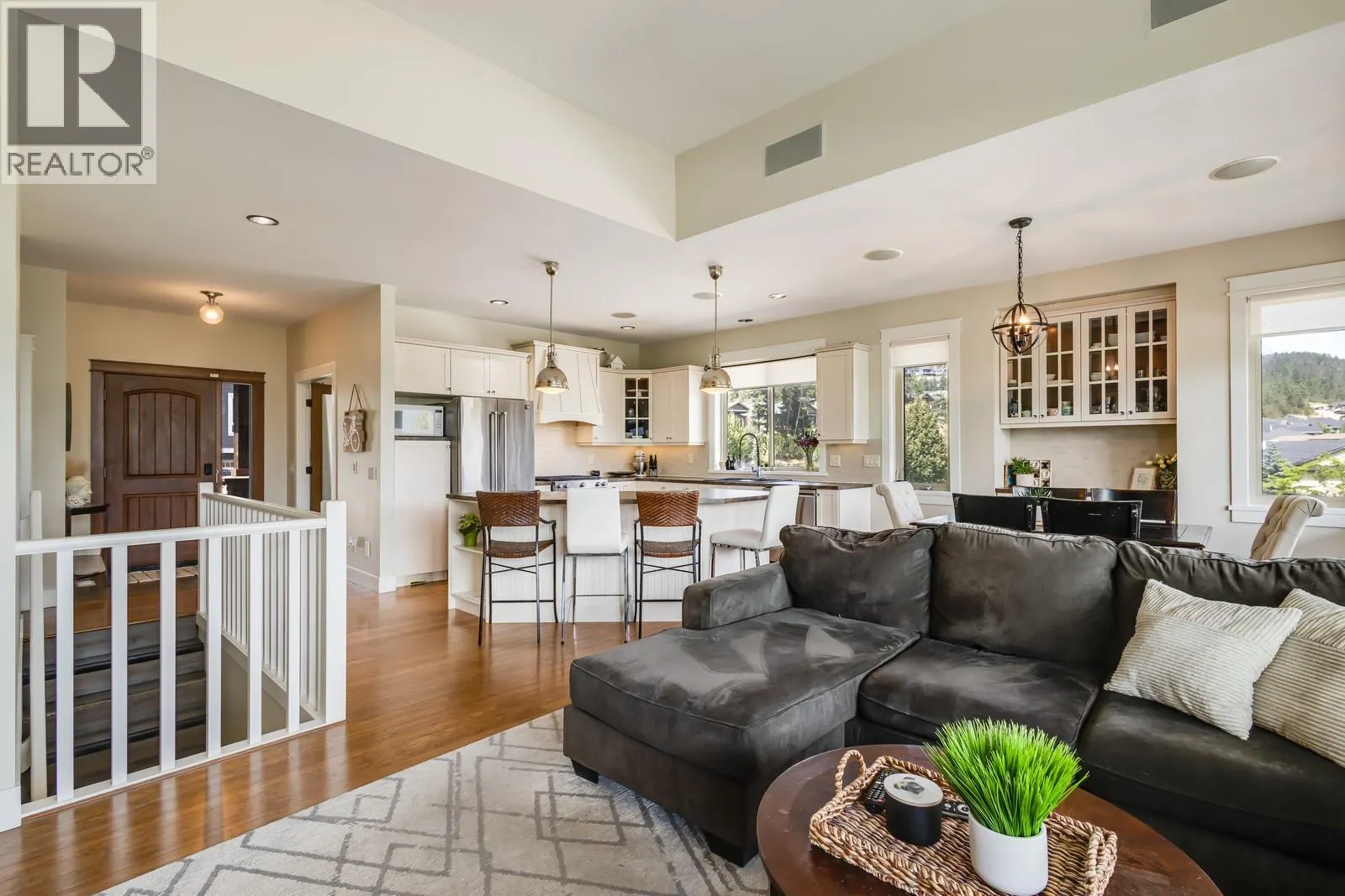 13074 Lake Hill Drive