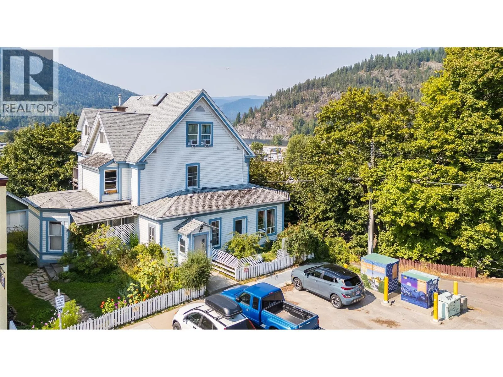 414 Falls Street