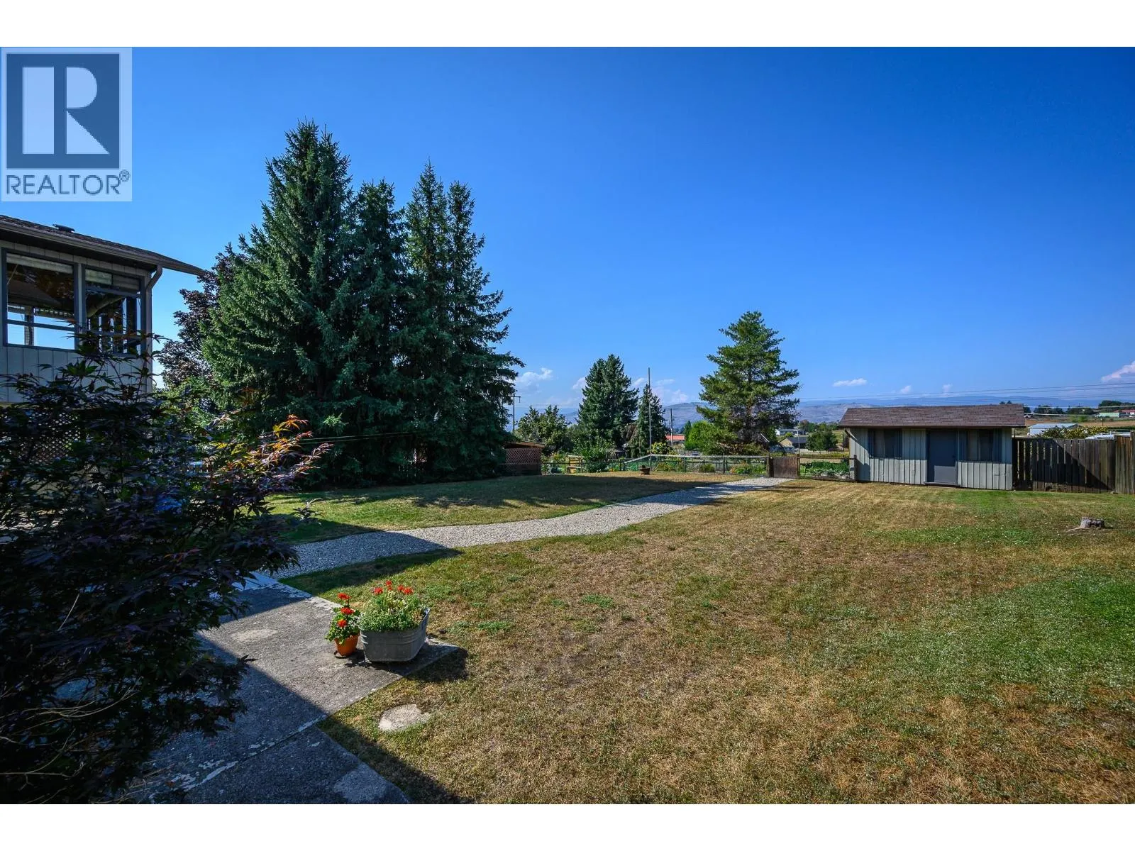 547 Robin Road