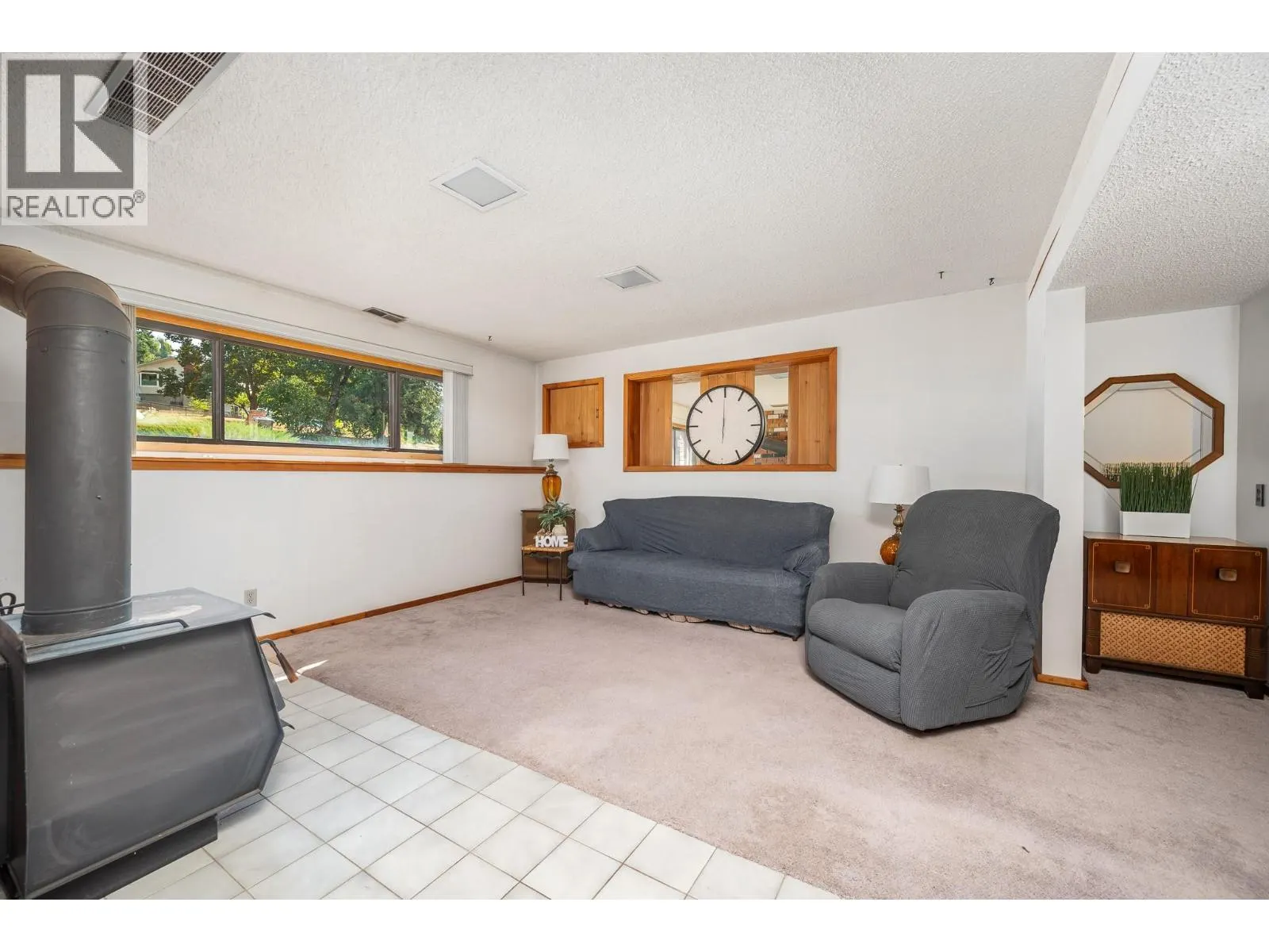 547 Robin Road