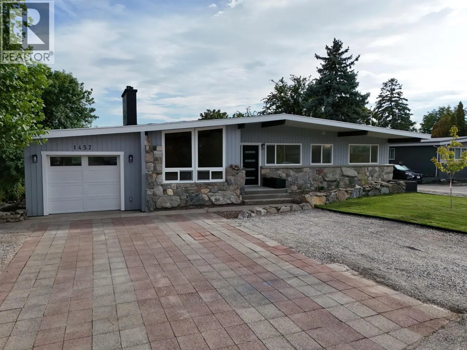 1457 Alta Vista Road