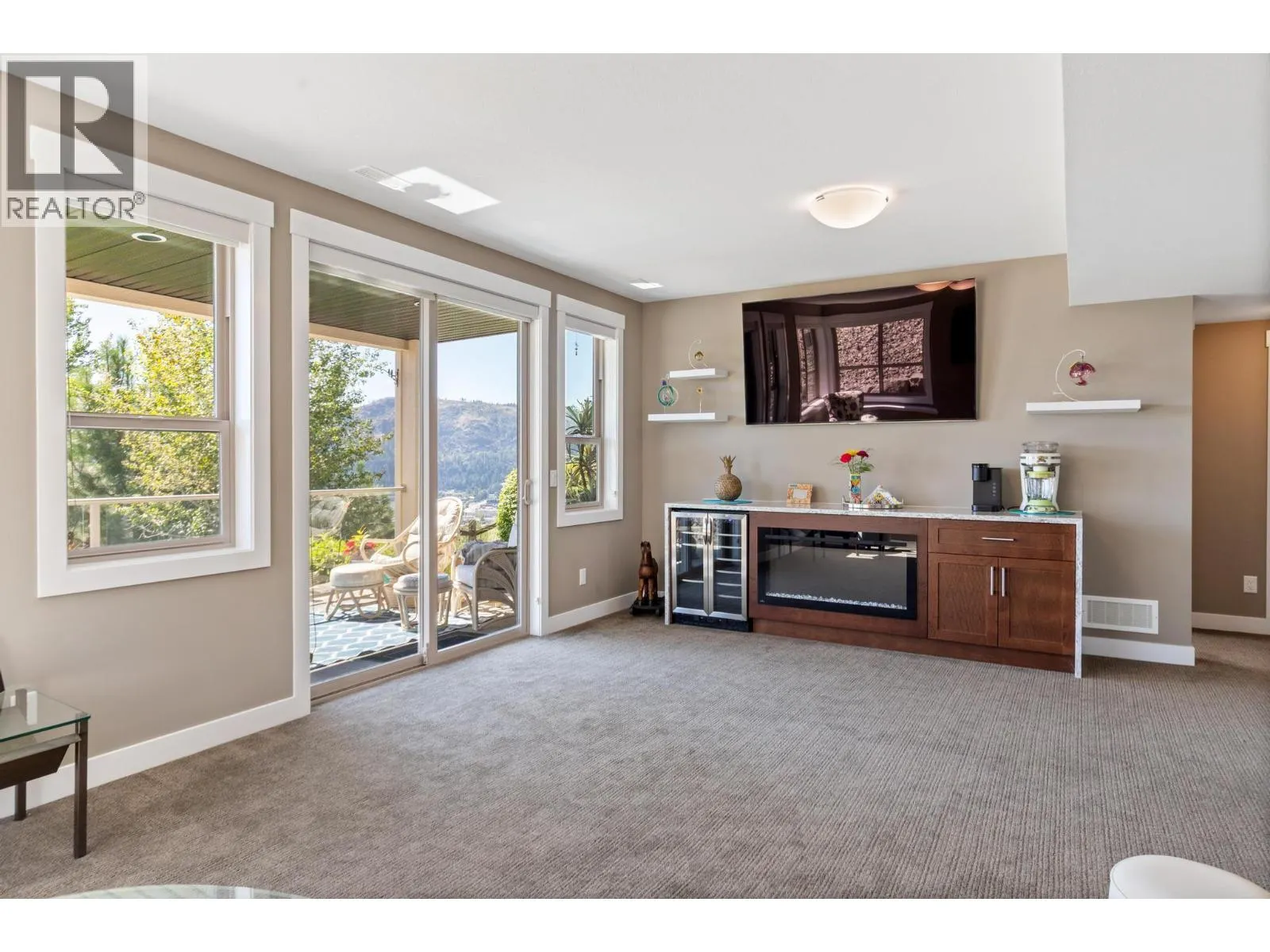 1870 Rosealee Lane Unit# 11