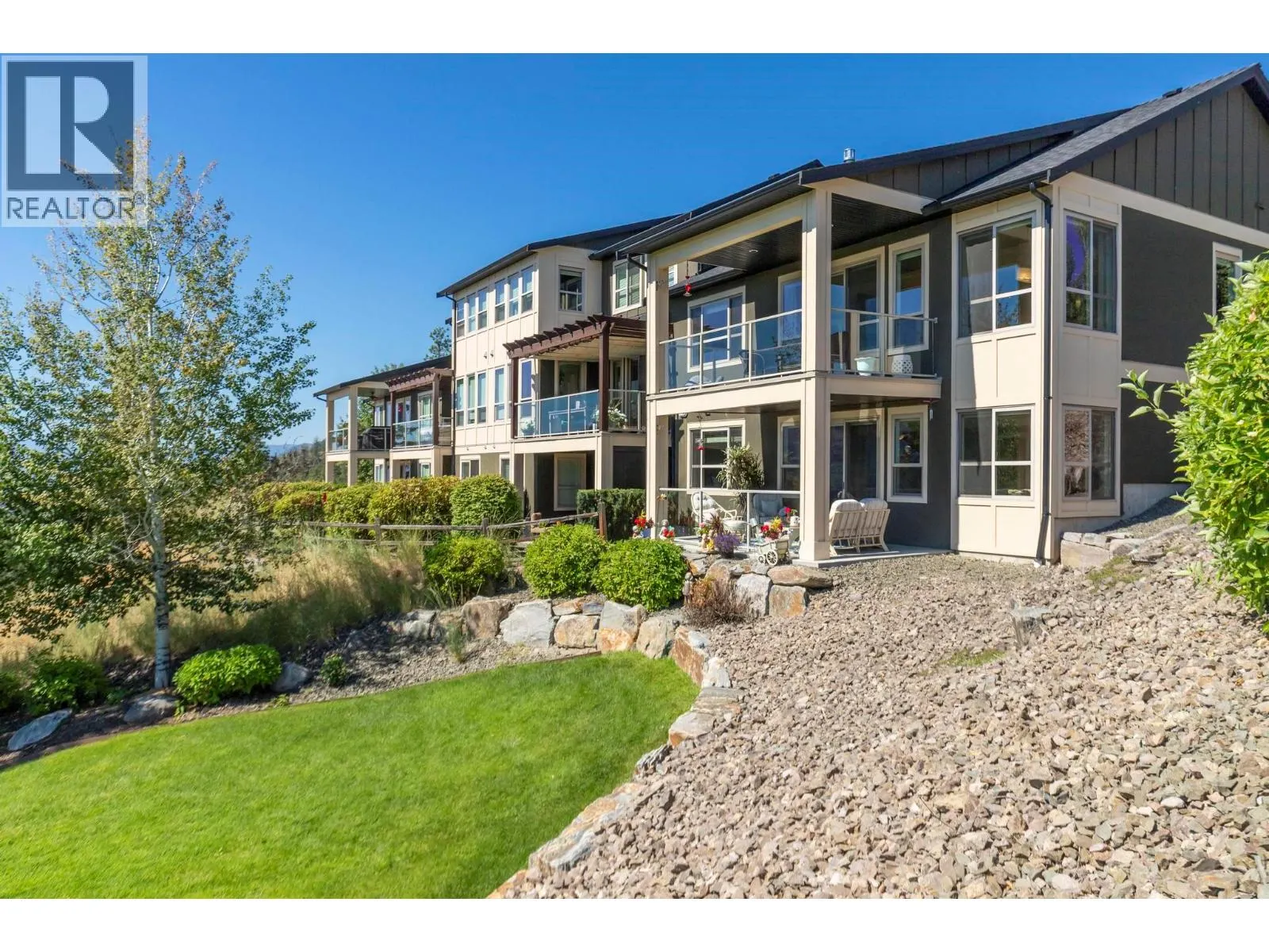 1870 Rosealee Lane Unit# 11
