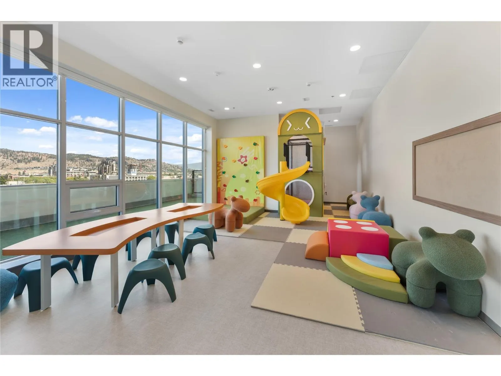 238 Leon Avenue Unit# 1407