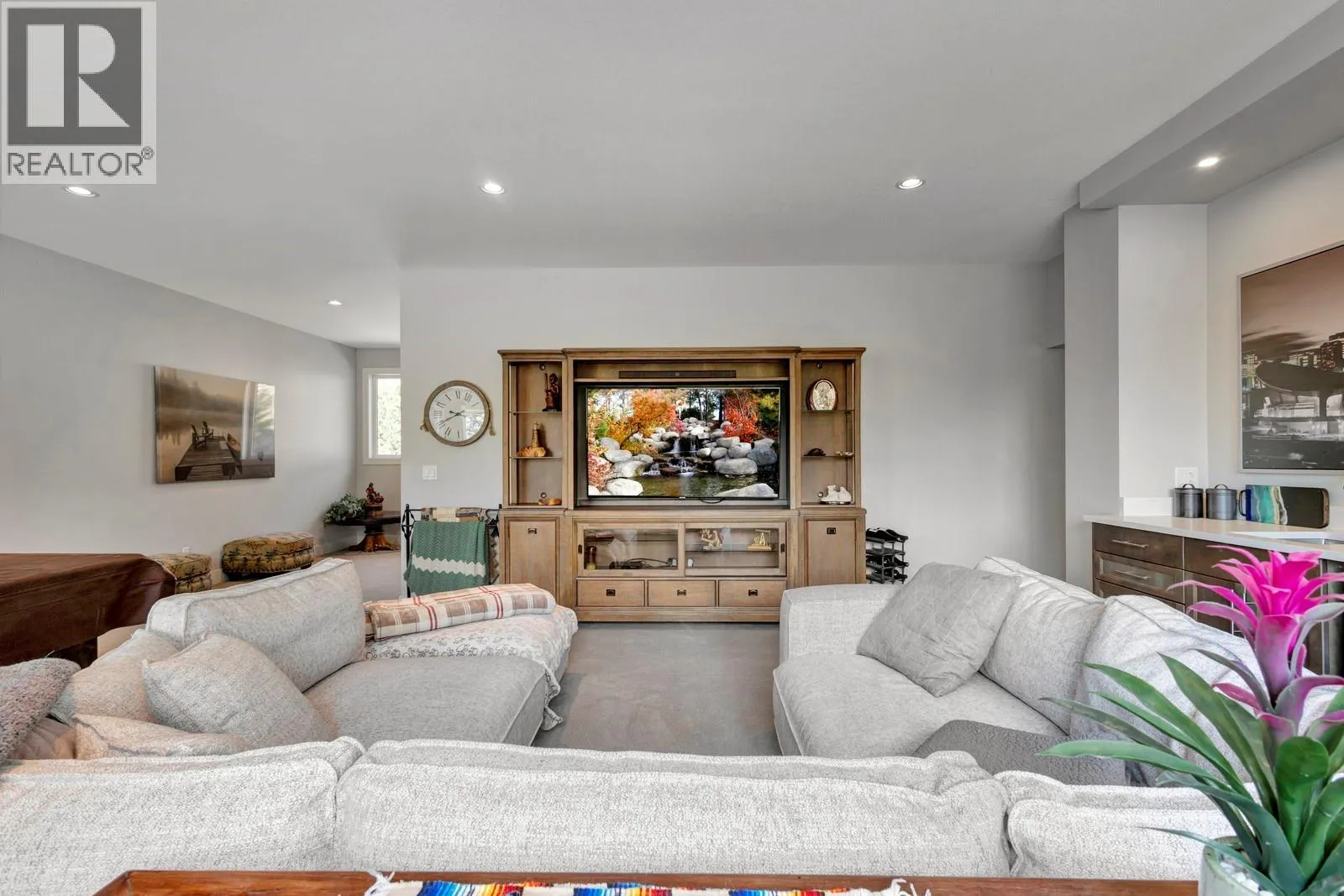 2112 Cornerstone Drive